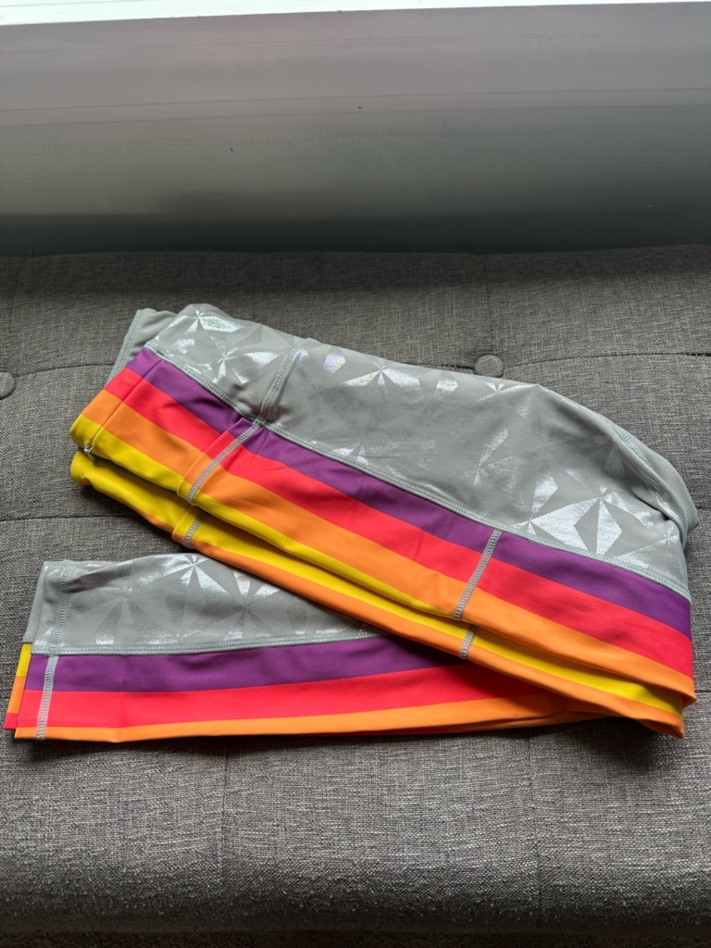 Crowned Athletics Geodesic Epcot Day Leggings Medium NWT